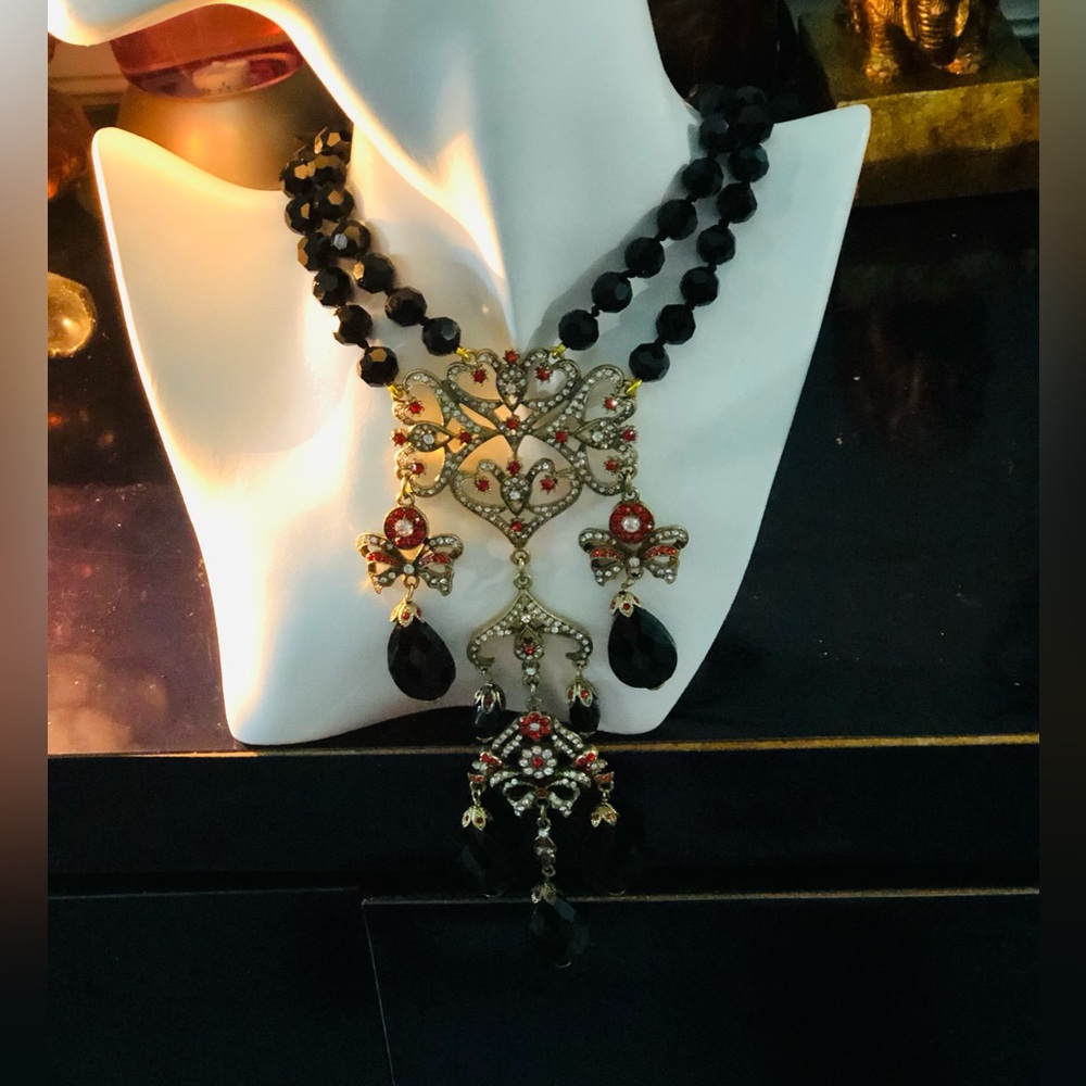 Heidi Daus “Seductive FANTASY”… Elegant Black and Gold Necklace
